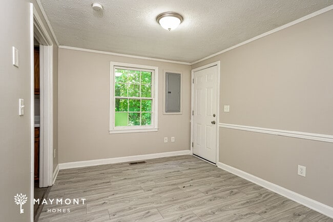 Photo - 1404 Waterloo Dr