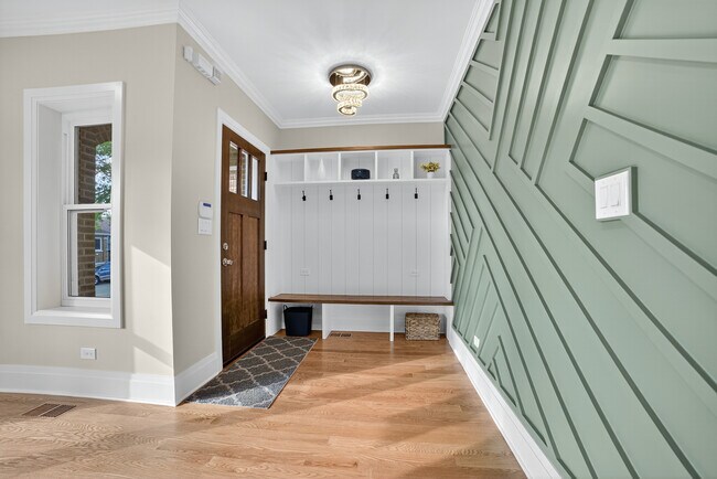 Photo - 3019 N Kenneth Ave