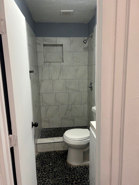 BAÑO - 119 N 24th Ave Unidad 119 n 24 th avenue