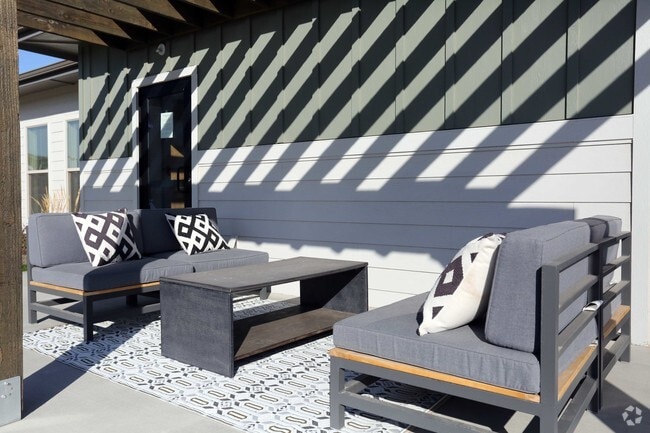 Easton Village Apartments For Rent in Boise, ID