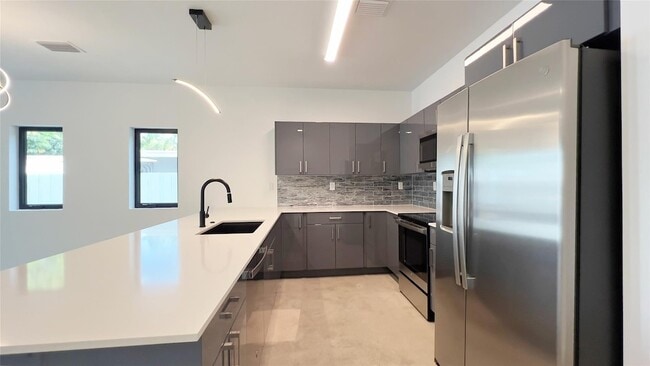 Photo - 1138 NE 2nd Ave