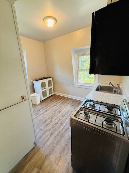 145 Carpenter Ave