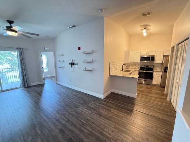 Photo - Grand Palms 8844-B Unit B