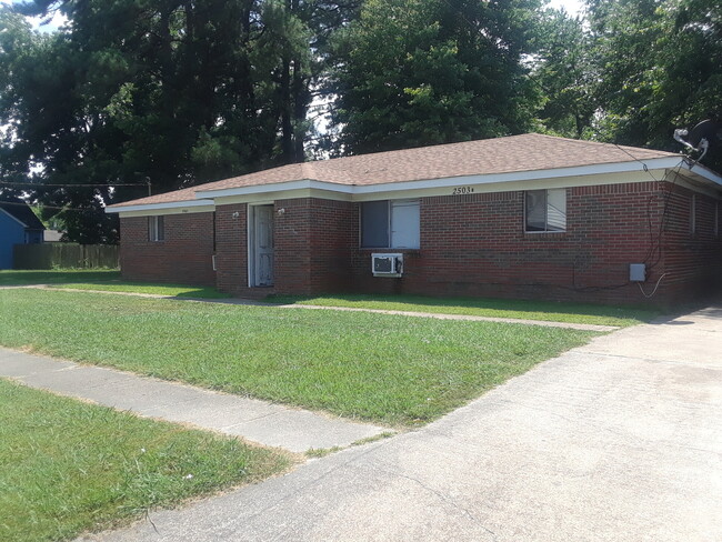 Building Photo - 2503WYOMING Unit 2503 Wyoming Ave #B Rental