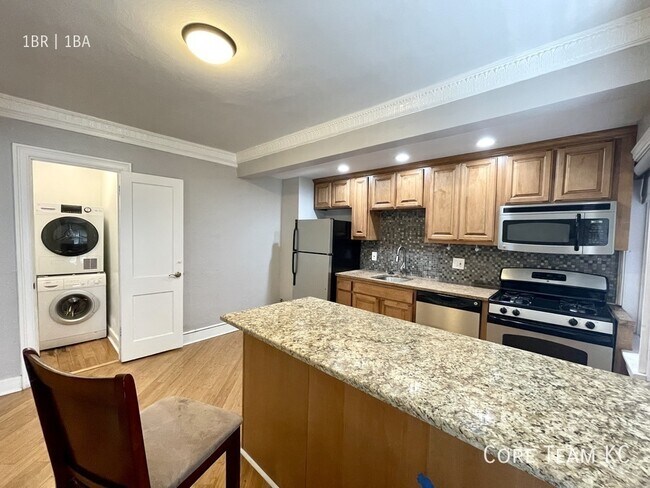 4804 Jefferson St Unit 104