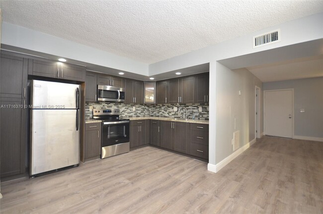 Photo - 8600 SW 133rd Avenue Rd Condominio Unidad 407