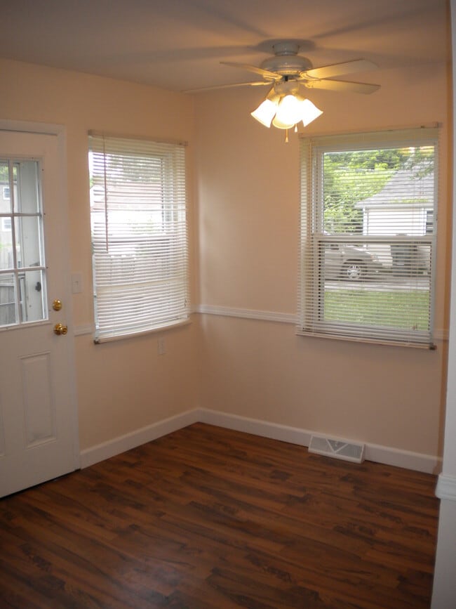 Photo - 3069 McGuffey Rd