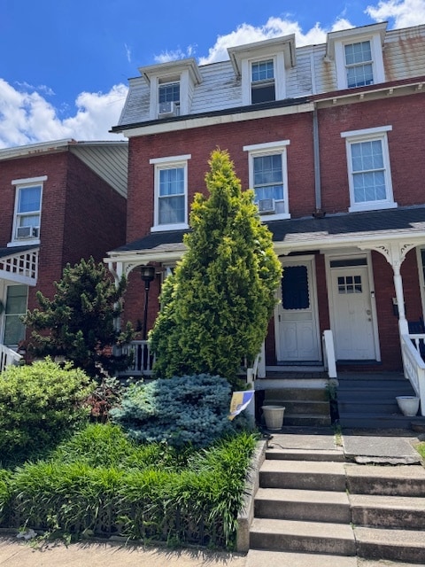 Front - 124 Lacey St Casa