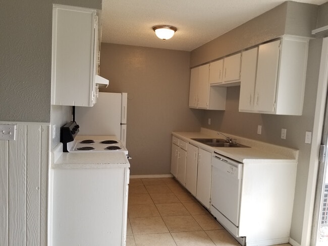 Photo - Casa Linda Apartments