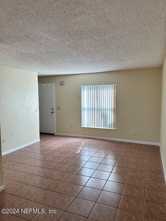 Photo - 60 Masters Dr Unit C