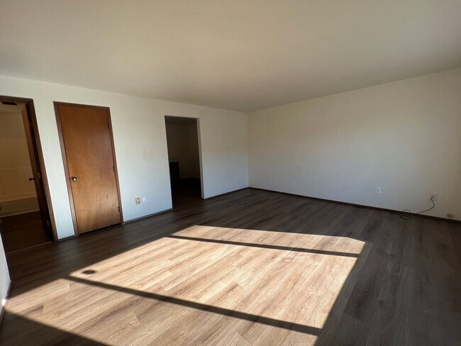 Photo - 2 Bed, 1 Bath Duplex with Garage Unit # 1411 A