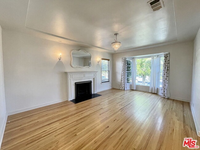 Photo - 8011 Stewart Ave