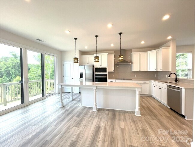 Building Photo - 5005 Layman Dr Rental