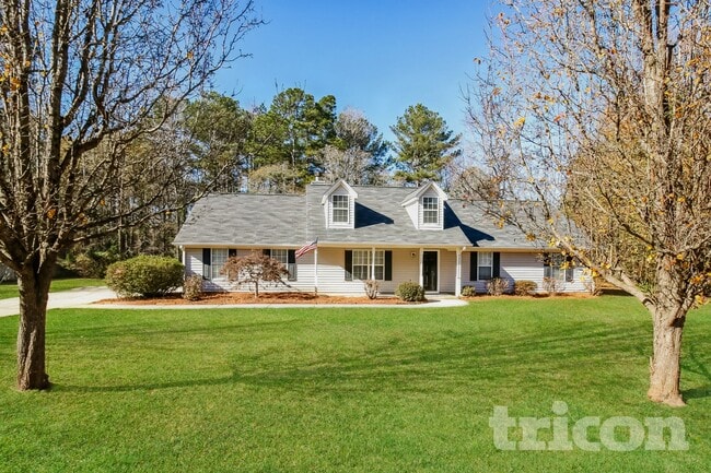 Photo - 3023 Ryan Rd