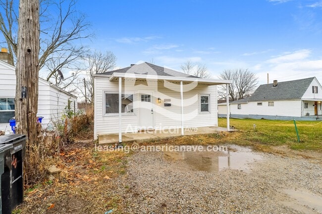 Photo - 1328 Pater Ave