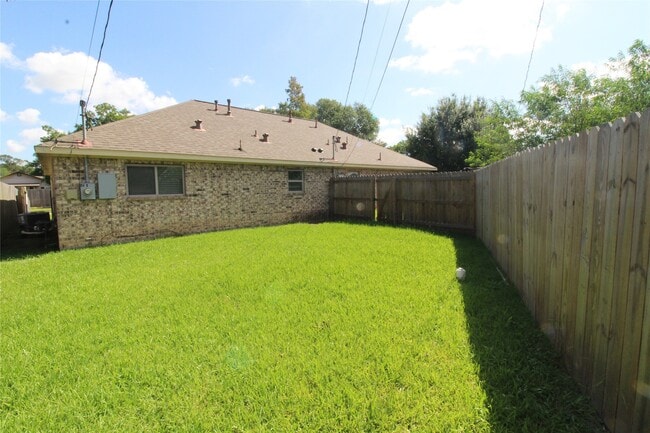 814 Mobile Dr