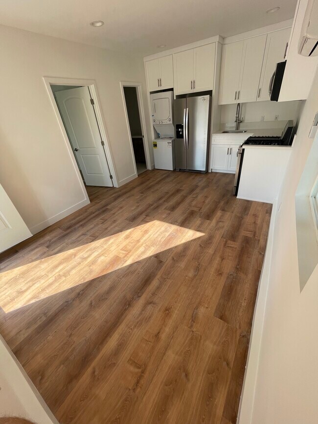 Photo - 11511 National Blvd