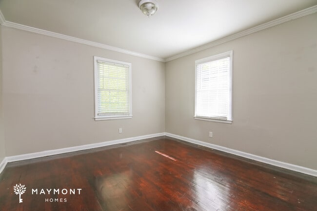 Photo - 2139 Charles St