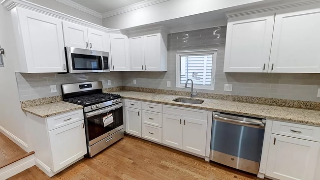 126 Pearl St Unit 1A