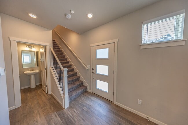 4255 S Waters Edge Wy