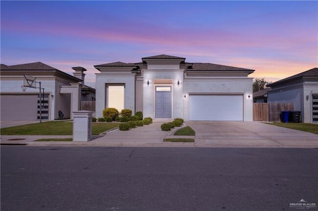 Photo - 30 Wisteria Ave