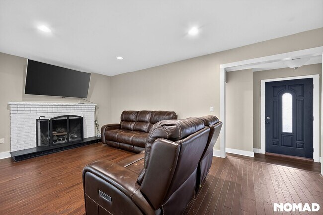 Photo - 8315 Hilton Rd