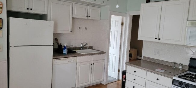 Photo - 80 Hazael St Unit First Floor