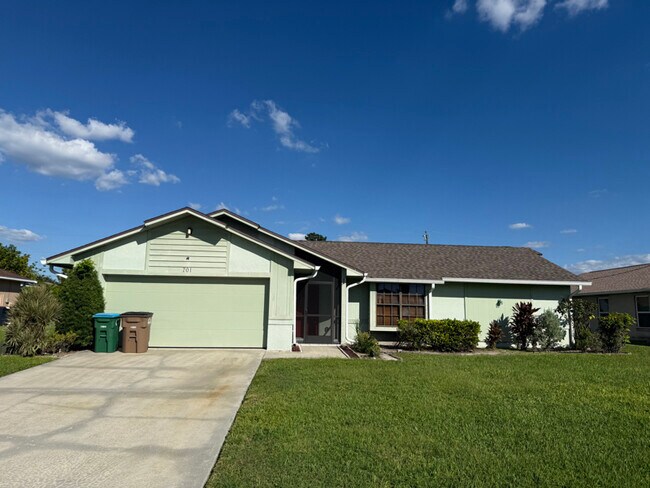 Photo - 701 SE 21st Ave