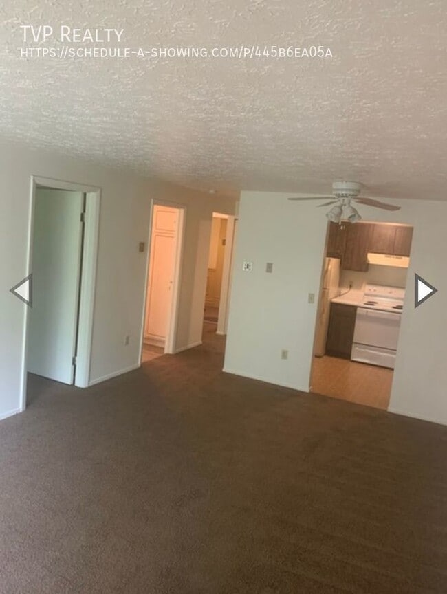 Photo - 128 Fox Hill Ln