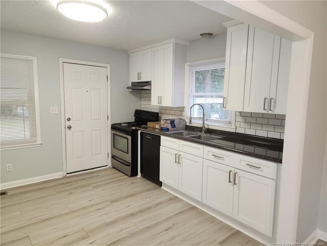 Photo - 3923 Glenridge Rd