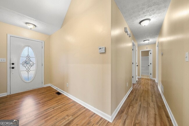 Photo - 198 Lakeview Dr