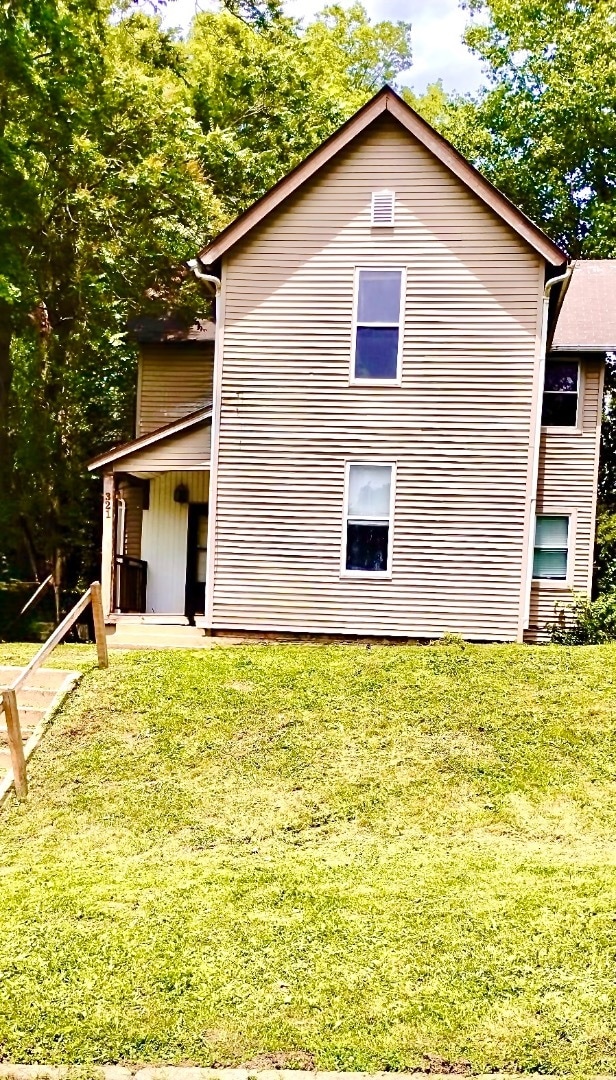Photo - 321 E Grant St