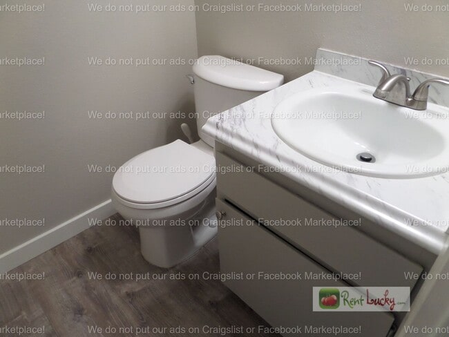 Photo - Freshly Updated 3-Bedroom Duplex w/Attached Garage in Great Federal Way Location!!