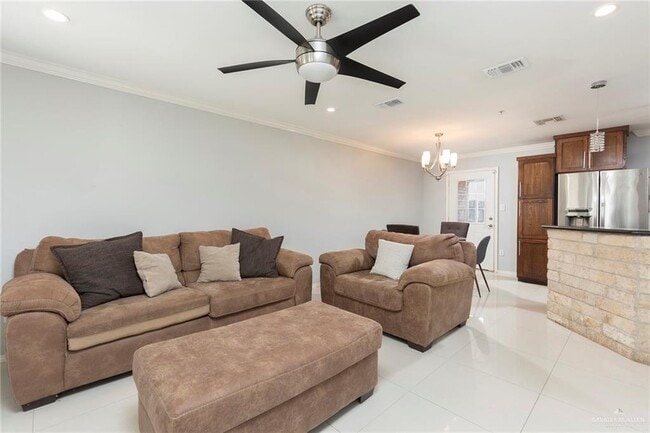 Building Photo - 103 S 48th Ln Unit Number 3