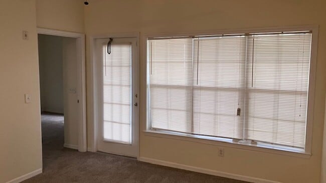 Photo - Condo for rent Unit 215