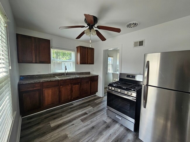 Photo - 610 Wildwood Ave