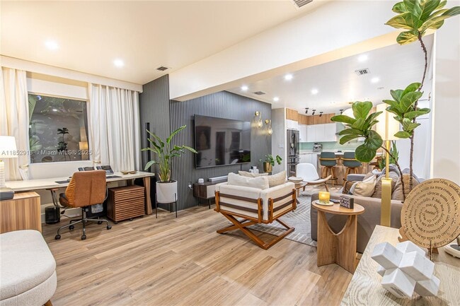 Photo - 532 NW 100th St