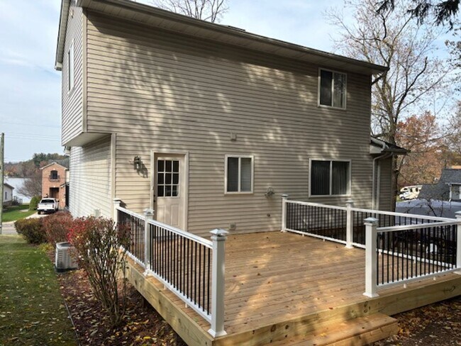 Photo - STUNNING LAKE VIEWS, BRIGHTON 3 BEDROOM HOME