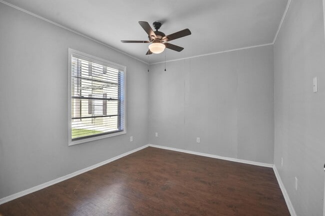 Photo - 1510 Broadmoor Dr