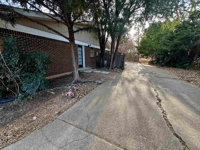 Photo - 4100 Emerson St