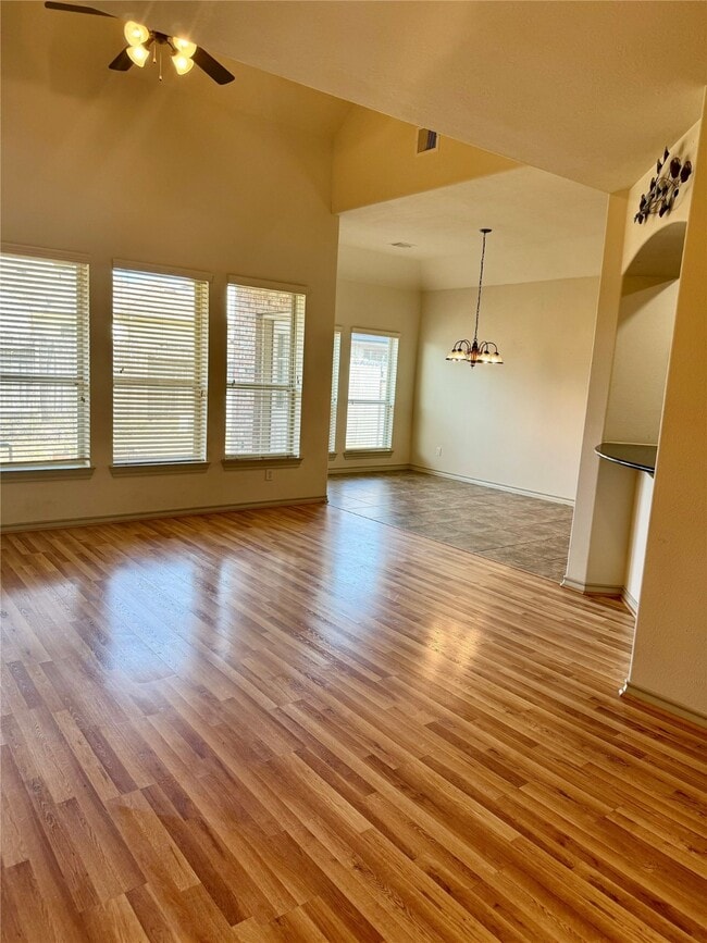 Building Photo - 3314 Selene Dr Rental