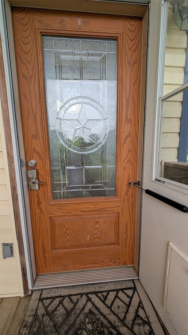 Photo - 2567 Avenue D