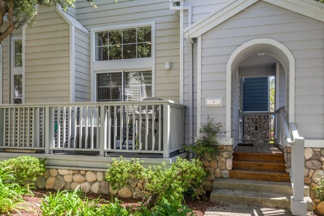 Photo - 1 Passage Ln