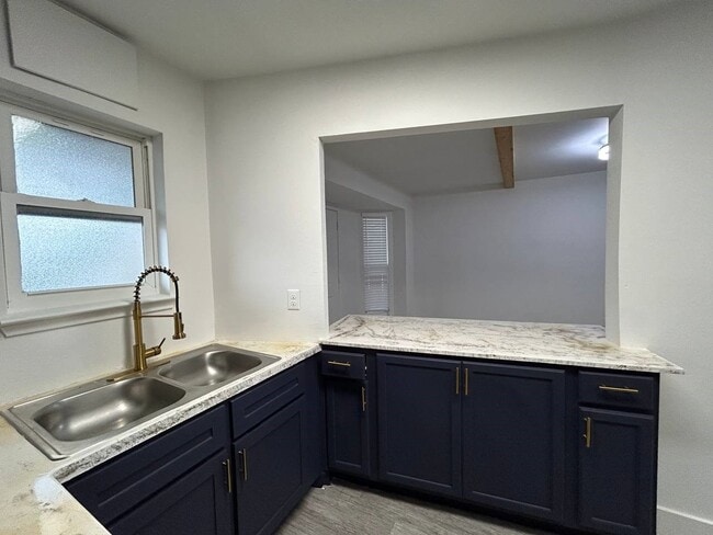 Photo - 1010 S Wayside Dr