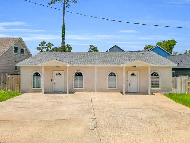 Building Photo - 16868 Kempwood