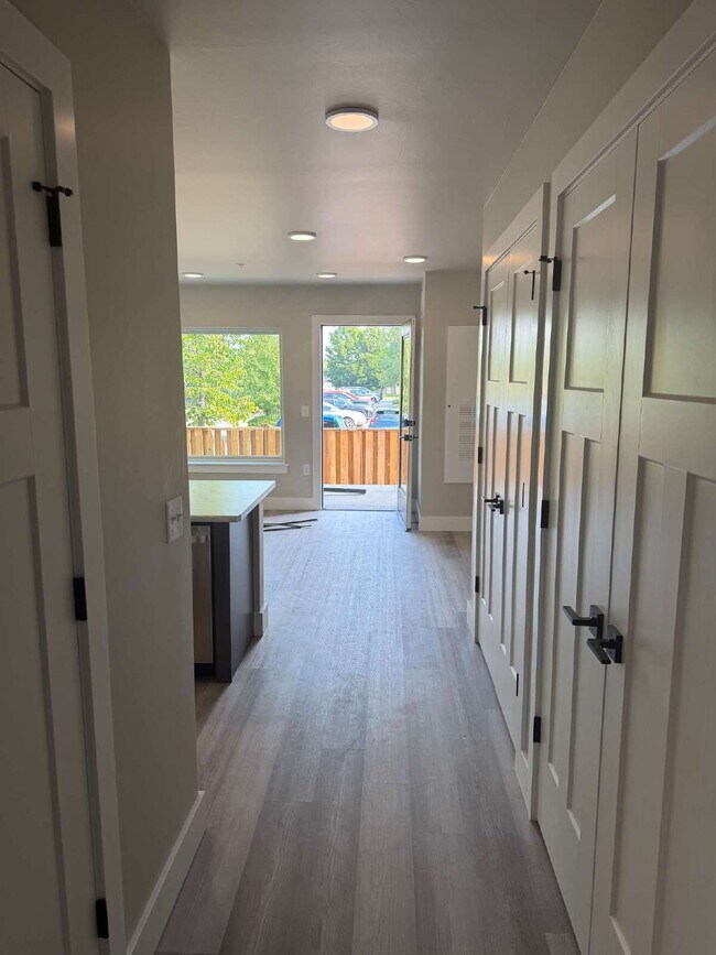 Photo - 625 S 19th Ave