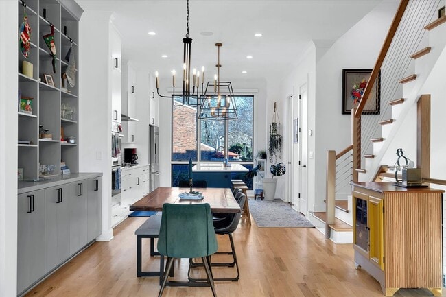 Photo - Stunning 3/2.5 Located on North Main Street, Downtown Greenville!