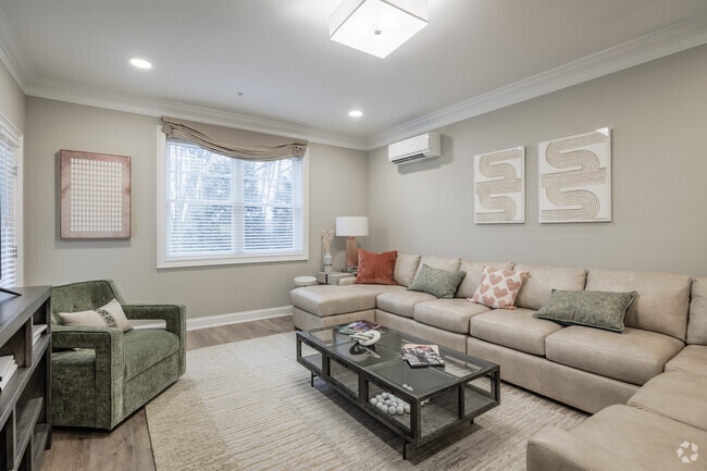 2BR, 2BA - 1,485SF - Living Room