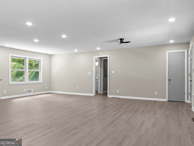 Photo - 1523 Delia Dr