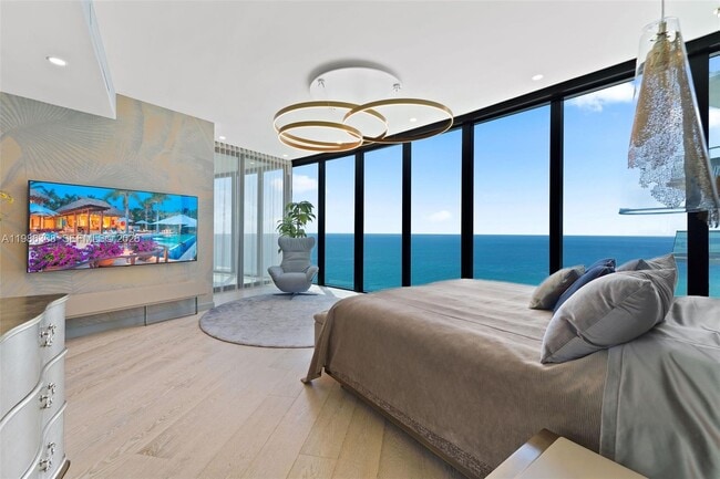 Building Photo - 18555 Collins Ave Unit 2201